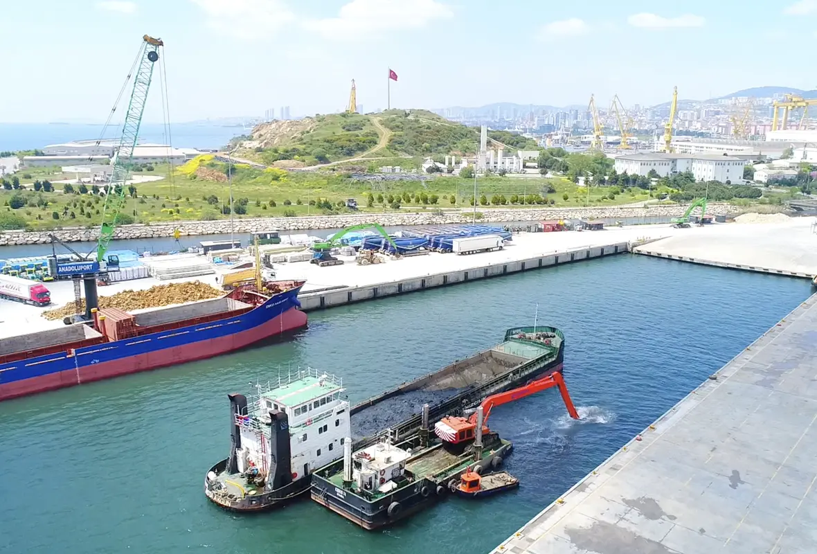 ANADOLU PORT LİMANI DENİZ DİBİ TARAMA PROJESİ.webp