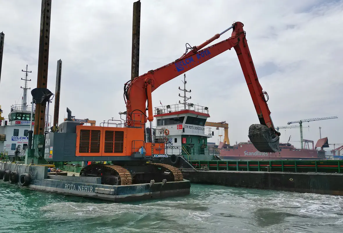 ARI TERSANESİ DENİZ DİBİ TARAMA PROJESİ.webp